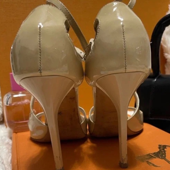 Jimmy Choo - Nude Patent Leather Ivette Heels - Picture 9 of 10